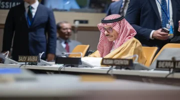 ترويكا القمة العربية تبحث تطورات المنطقة العاجلة بمشاركة وزير الخارجية المصري